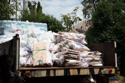 ภาพ No.3789:มูลนิธิธรรมกายช่วยภัยน้ำท่วม ปี พ.ศ.2554 ที่ ต.เกาะเรียน พระนครศรีอยุธยา