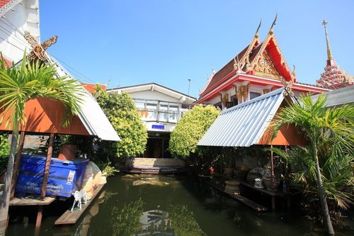 ภาพ No.4078:มูลนิธิธรรมกายช่วยภัยน้ำท่วม ปี พ.ศ.2554 ที่วัดเขียนเขต