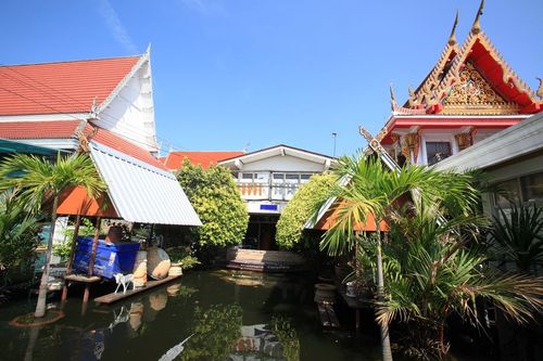 ภาพ No.4081:มูลนิธิธรรมกายช่วยภัยน้ำท่วม ปี พ.ศ.2554 ที่วัดเขียนเขต