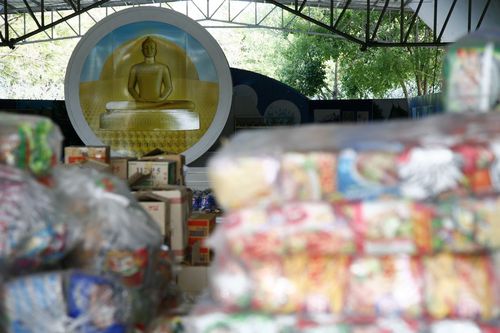 ภาพ No.4146:มูลนิธิธรรมกายช่วยภัยน้ำท่วม ปี พ.ศ.2554 ที่ศาลากลางจ.ปทุมธานีและอ.ลาดหลุมแก้ว จ.ปทุมธานี