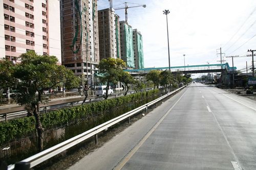 ภาพ No.4153:มูลนิธิธรรมกายช่วยภัยน้ำท่วม ปี พ.ศ.2554 ที่ศาลากลางจ.ปทุมธานีและอ.ลาดหลุมแก้ว จ.ปทุมธานี