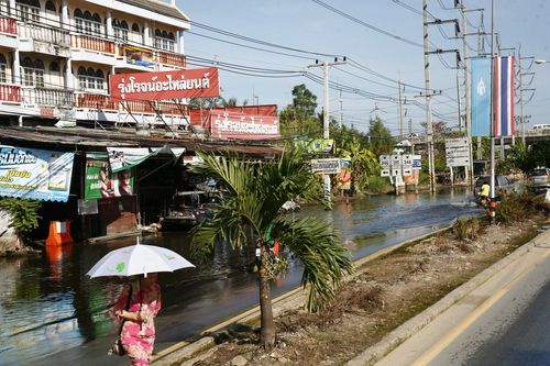 ภาพ No.4165:มูลนิธิธรรมกายช่วยภัยน้ำท่วม ปี พ.ศ.2554 ที่ศาลากลางจ.ปทุมธานีและอ.ลาดหลุมแก้ว จ.ปทุมธานี