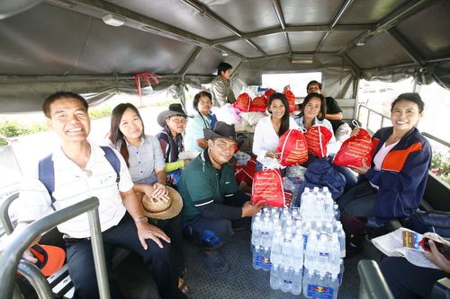 ภาพ No.4204:มูลนิธิธรรมกายช่วยภัยน้ำท่วม ปี พ.ศ.2554 ที่ศาลากลางจ.ปทุมธานีและอ.ลาดหลุมแก้ว จ.ปทุมธานี