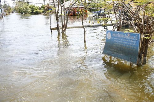 ภาพ No.4217:มูลนิธิธรรมกายช่วยภัยน้ำท่วม ปี พ.ศ.2554 ที่ศาลากลางจ.ปทุมธานีและอ.ลาดหลุมแก้ว จ.ปทุมธานี