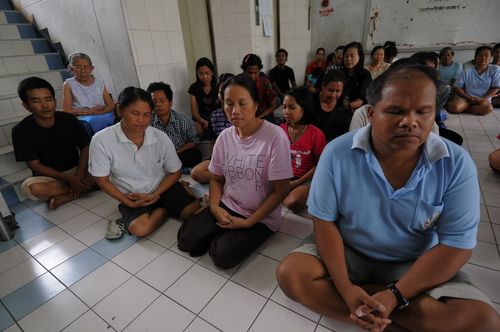 ภาพ No.4248:มูลนิธิธรรมกายช่วยภัยน้ำท่วม ปี พ.ศ.2554 ที่อ.คลองหลวง