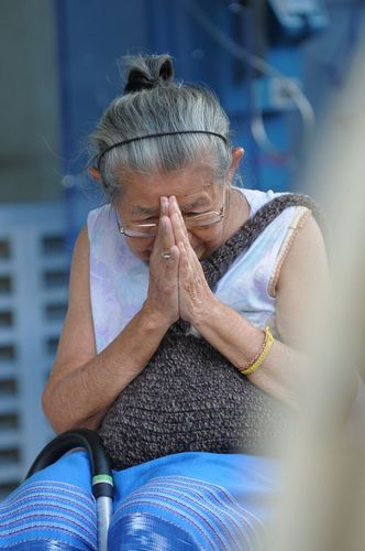 ภาพ No.4268:มูลนิธิธรรมกายช่วยภัยน้ำท่วม ปี พ.ศ.2554 ที่อ.คลองหลวง