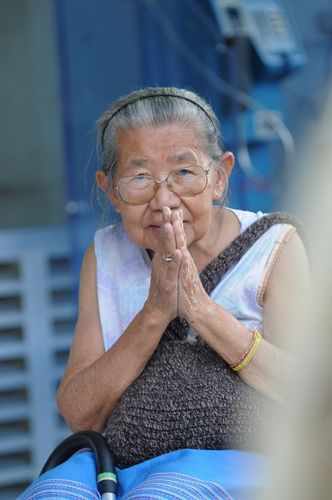 ภาพ No.4269:มูลนิธิธรรมกายช่วยภัยน้ำท่วม ปี พ.ศ.2554 ที่อ.คลองหลวง