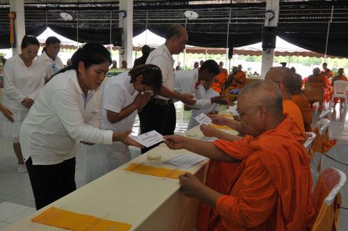 ภาพ No.3548:พิธีถวายสังฆทานแด่คณะสงฆ์ 286 วัด ใน 4 จังหวัดภาคใต้ ครั้งที่ 77