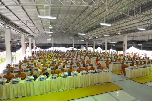 ภาพ No.3550:พิธีถวายสังฆทานแด่คณะสงฆ์ 286 วัด ใน 4 จังหวัดภาคใต้ ครั้งที่ 77