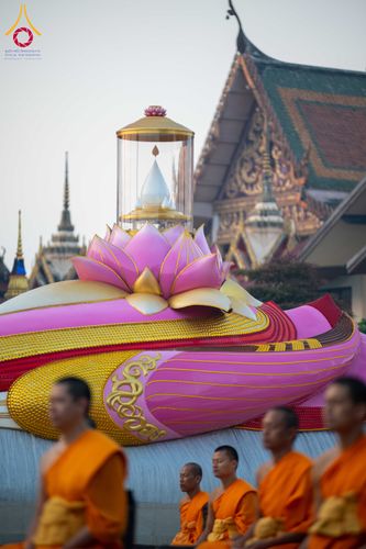 ภาพ No.297328:วันที่ 15 มกราคม พ.ศ.2569 พระธรรมยาตราปฏิบัติธรรมและถ่ายภาพหมู่ประวัติศาสตร์ อนุสรณ์สถานลำดับที่ 4 สถานที่เกิดด้วยกายธรรม  ณ วัดโบสถ์บน ต.บางคูเวียง จ.นนทบุรี ในโครงการธรรมยาตรา กตัญญูบูชา มหาปูชนียาจารย์ พระมงคลเทพมุนี(สด จนฺทสโร) พระผู้ปราบมาร อนุสรณ์ส