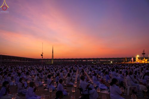 ภาพ No.75248:พิธีจุดประทีปถวายเป็นพุทธบูชา และบูชาธรรมมหาปูชนียาจารย์ ในโครงการธรรมยาตรากตัญญูบูชา มหาปูชนียาจารย์ พระมงคลเทพมุนี(สด จนฺทสโร) พระผู้ปราบมาร ปีที่ 11 ณ อนุสรณ์สถานลำดับที่ 7 สถานที่ขยายวิชชาธรรมกาย วัดพระธรรมกาย จ.ปทุมธานี วันที่ 31 มกราคม พ.ศ. 2566