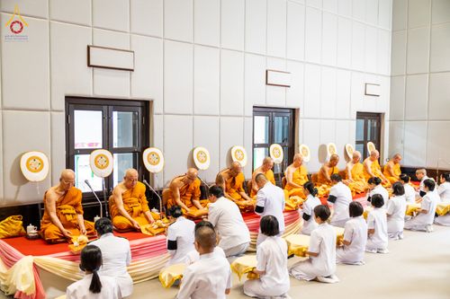 ภาพ No.332341:วันเสาร์ที่ 6 มิถุนายน พ.ศ.2569 พิธีต้อนรับสัญญาบัตร พัดยศ พระราชภาวนาวชิรวิเทศ วิ. ณ อุโบสถพระไตรปิฏก วัดพระธรรมกาย