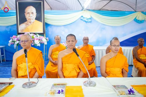 ภาพ No.291379:วันที่ 10 มกราคม พ.ศ. 2569 พิธีถวายภัตตาหารเป็นสังฆทาน แด่พระธรรมยาตรา ณ อนุสรณ์สถานคลองบางนางแท่น อ.สามพราน จ.นครปฐม ในโครงการธรรมยาตรา กตัญญูบูชา มหาปูชนียาจารย์ พระมงคลเทพมุนี(สด จนฺทสโร) พระผู้ปราบมาร อนุสรณ์สถาน 7 แห่ง ปีที่ 14