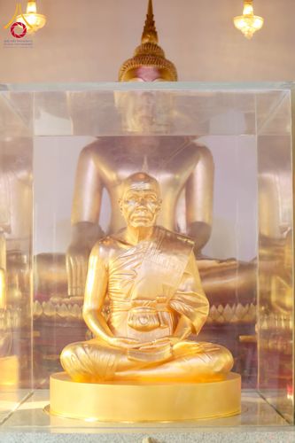 ภาพ No.297419:วันที่ 15 มกราคม พ.ศ.2569 พระธรรมยาตราปฏิบัติธรรมและถ่ายภาพหมู่ประวัติศาสตร์ อนุสรณ์สถานลำดับที่ 4 สถานที่เกิดด้วยกายธรรม  ณ วัดโบสถ์บน ต.บางคูเวียง จ.นนทบุรี ในโครงการธรรมยาตรา กตัญญูบูชา มหาปูชนียาจารย์ พระมงคลเทพมุนี(สด จนฺทสโร) พระผู้ปราบมาร อนุสรณ์ส