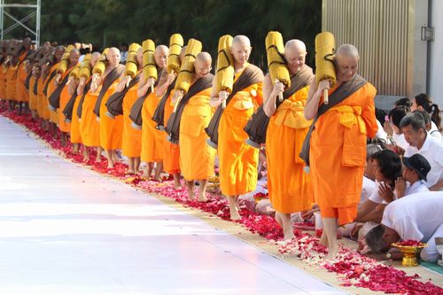 ภาพ No.5695:ประมวลภาพธุดงค์ธรรมชัย 8 มกราคม พ.ศ.2555