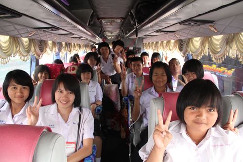 ภาพ No.1789:เดินทางมาวัด - ส่งกลับ