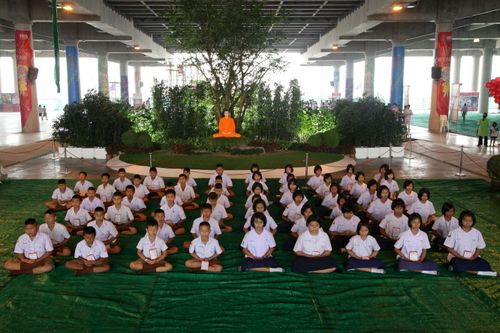 ภาพ No.1481:ปฏิบัติธรรม