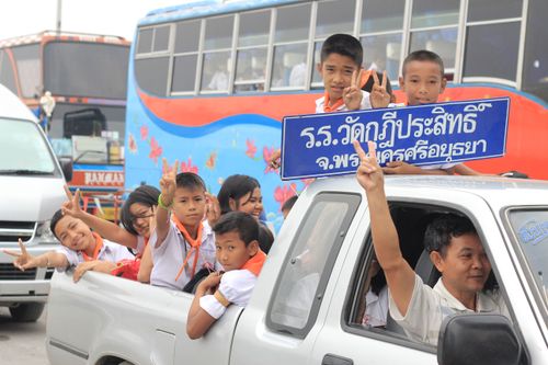 ภาพ No.1778:เดินทางมาวัด - ส่งกลับ