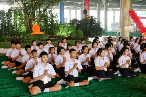 ภาพ No.1490:ปฏิบัติธรรม