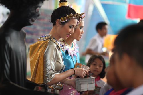 ภาพ No.1745:เจ้าหน้าที่อาสาสมัคร