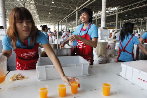 ภาพ No.1687:เจ้าหน้าที่อาสาสมัคร