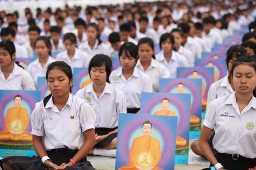 ภาพ No.1471:ปฏิบัติธรรม