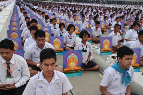 ภาพ No.1476:ปฏิบัติธรรม