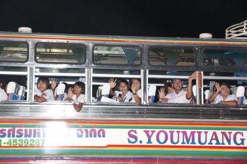 ภาพ No.1799:เดินทางมาวัด - ส่งกลับ