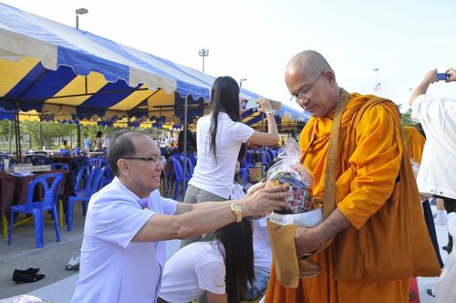 ภาพ No.3602:	พิธีถวายสังฆทานแด่คณะสงฆ์ 286 วัด ใน 4 จังหวัดภาคใต้ ครั้งที่ 79