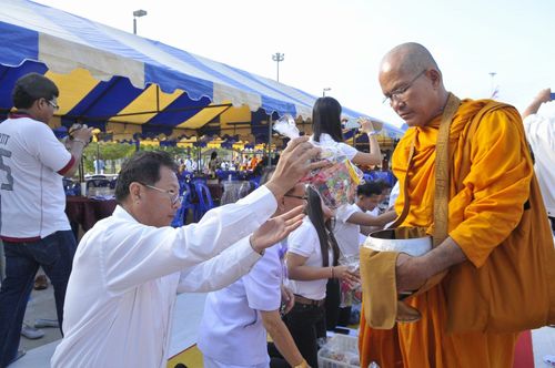 ภาพ No.3599:	พิธีถวายสังฆทานแด่คณะสงฆ์ 286 วัด ใน 4 จังหวัดภาคใต้ ครั้งที่ 79