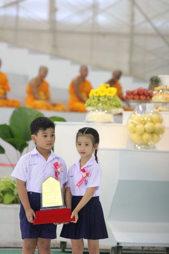 ภาพ No.1012:มอบรางวัลสอบ ทางก้าวหน้า