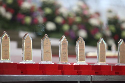 ภาพ No.1039:มอบรางวัลสอบ ทางก้าวหน้า