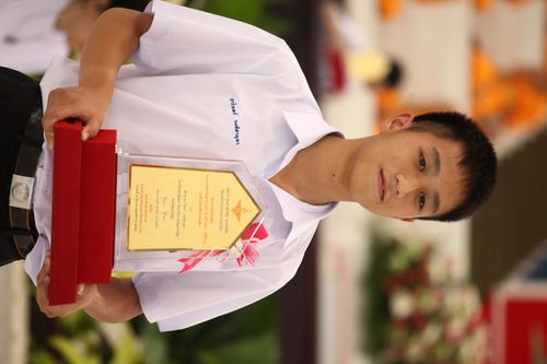 ภาพ No.1026:มอบรางวัลสอบ ทางก้าวหน้า