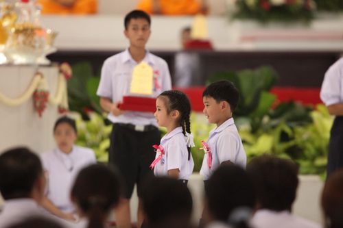 ภาพ No.1052:มอบรางวัลสอบ ทางก้าวหน้า