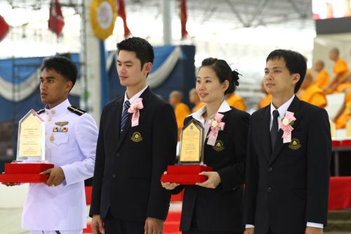 ภาพ No.1004:มอบรางวัลสอบ ทางก้าวหน้า