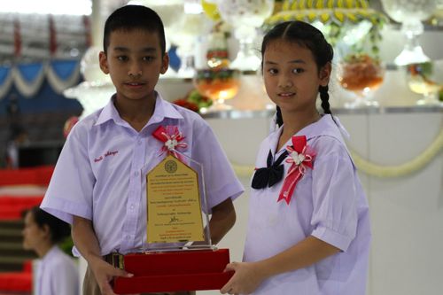 ภาพ No.1006:มอบรางวัลสอบ ทางก้าวหน้า