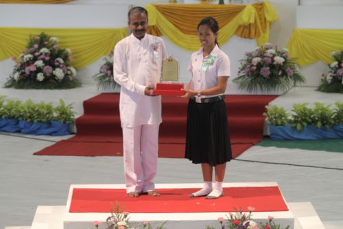 ภาพ No.978:มอบรางวัลสอบ ทางก้าวหน้า