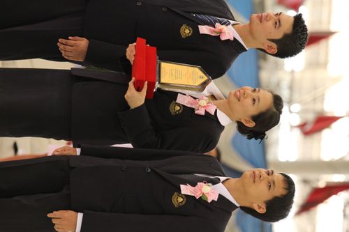 ภาพ No.1069:มอบรางวัลสอบ ทางก้าวหน้า