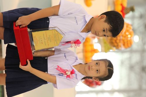 ภาพ No.1071:มอบรางวัลสอบ ทางก้าวหน้า