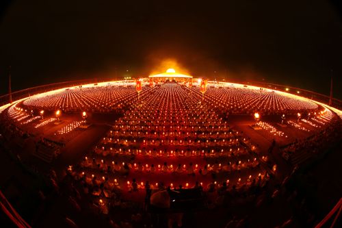 ภาพ No.8001:รูปภาพวันมาฆบูชา กิจกรรมวันมาฆบูชา ณ วัดพระธรรมกาย ปี 2555