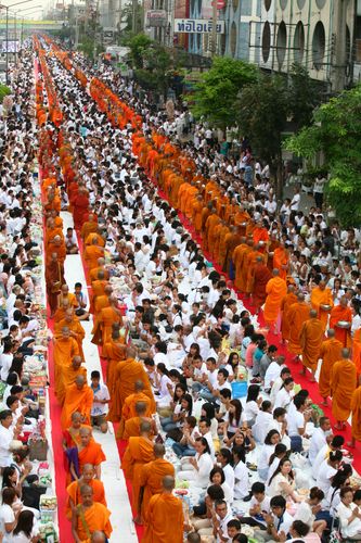 ภาพ No.2618:ภาพตักบาตรสะพานใหม่