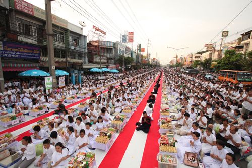 ภาพ No.2621:ภาพตักบาตรสะพานใหม่