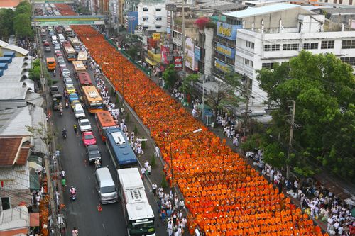 ภาพ No.2556:ภาพตักบาตรสะพานใหม่