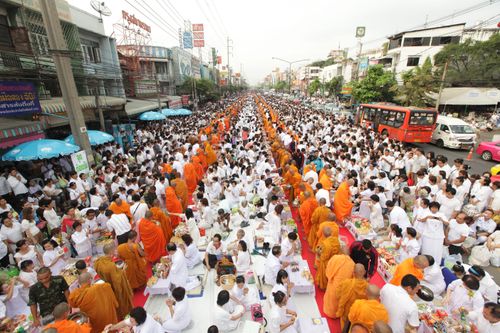 ภาพ No.2563:ภาพตักบาตรสะพานใหม่