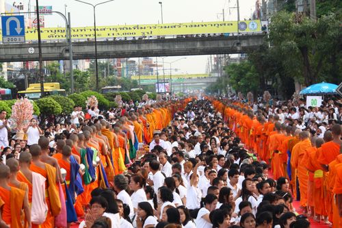 ภาพ No.2566:ภาพตักบาตรสะพานใหม่