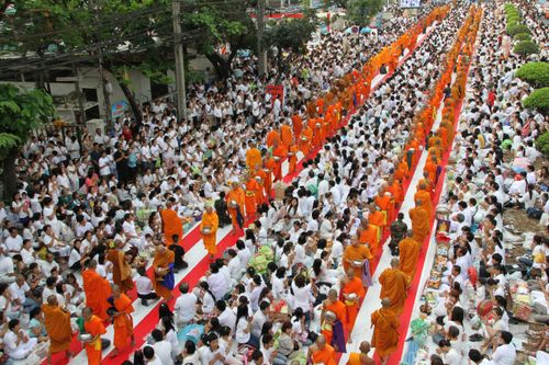 ภาพ No.2579:ภาพตักบาตรสะพานใหม่