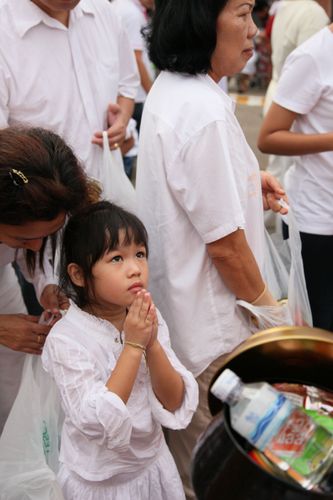 ภาพ No.2593:ภาพตักบาตรสะพานใหม่