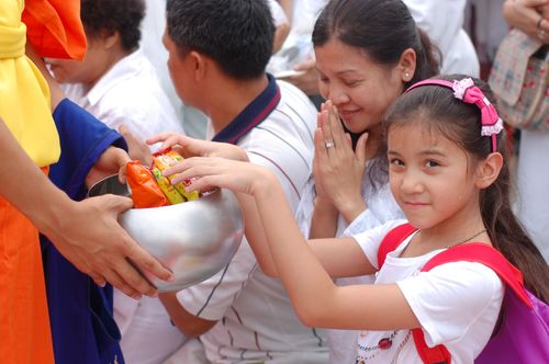 ภาพ No.2615:ภาพตักบาตรสะพานใหม่