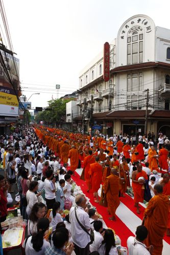 ภาพ No.2204:ตักบาตร เยาวราช