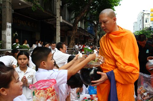 ภาพ No.2222:ตักบาตร เยาวราช